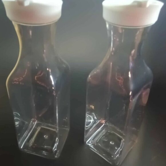 [50oz/4 Pack] Plastic Drink Carafes w/ Lid, Large Capacity Square Base - Clear - Picture 7 of 7